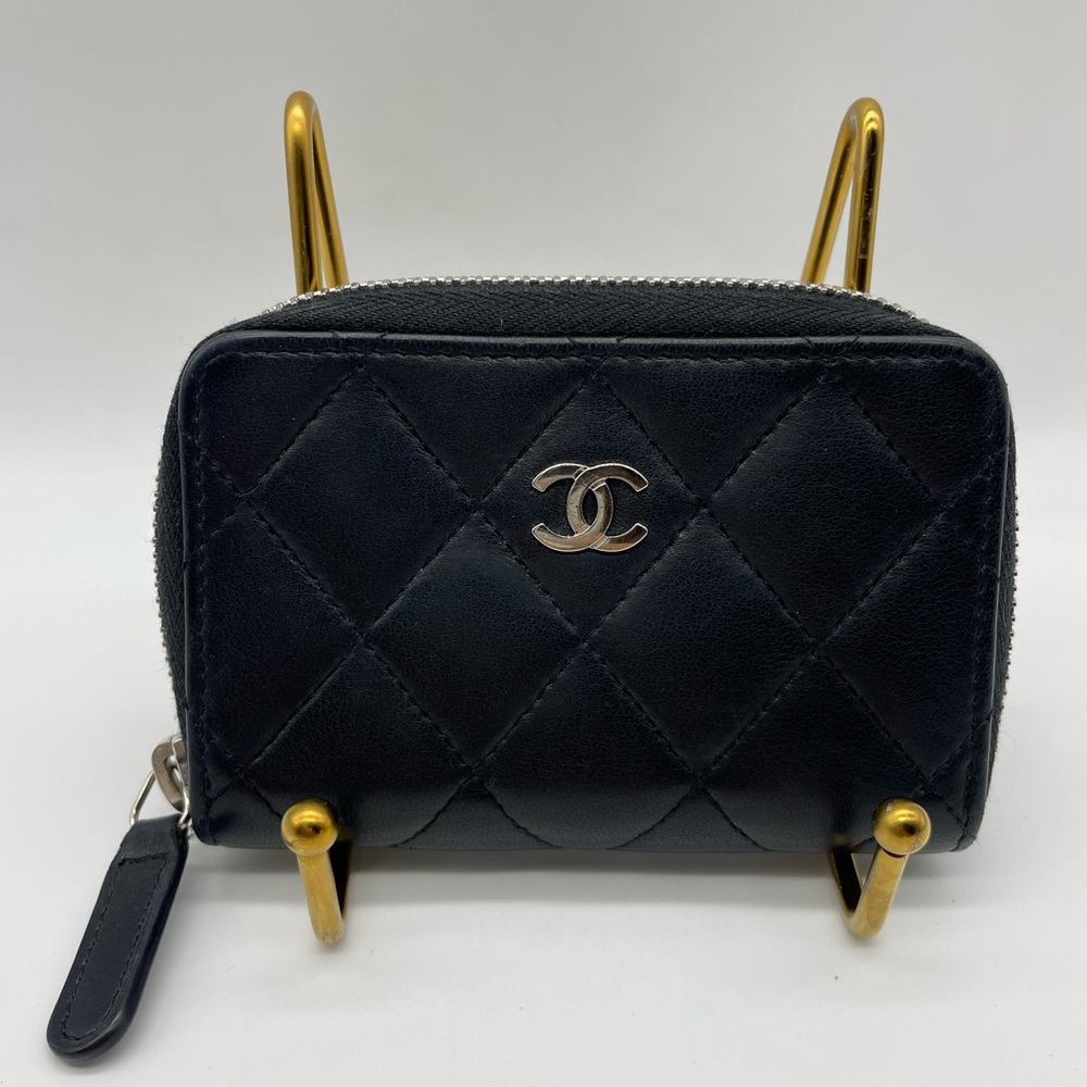 Chanel Short Wallet/Card Holder - Picture 1 of 13